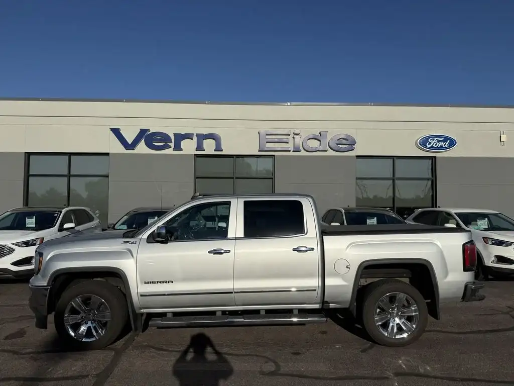 2018 GMC Sierra SLT 4WD Crew Cab Short Box's photo