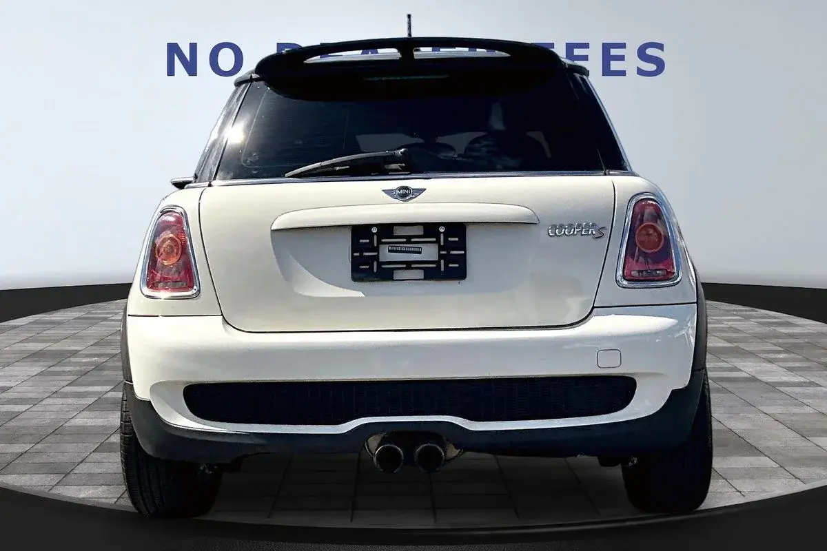 2010 MINI Cooper S photo 5