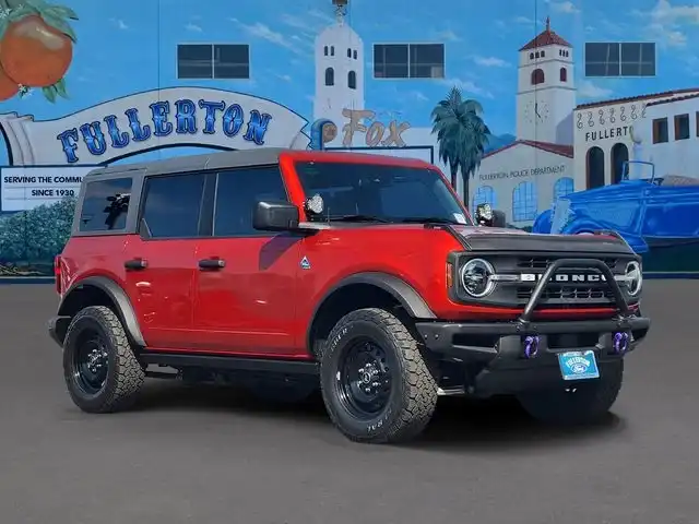 2023 Ford Bronco Black Diamond Advanced 4x4's photo