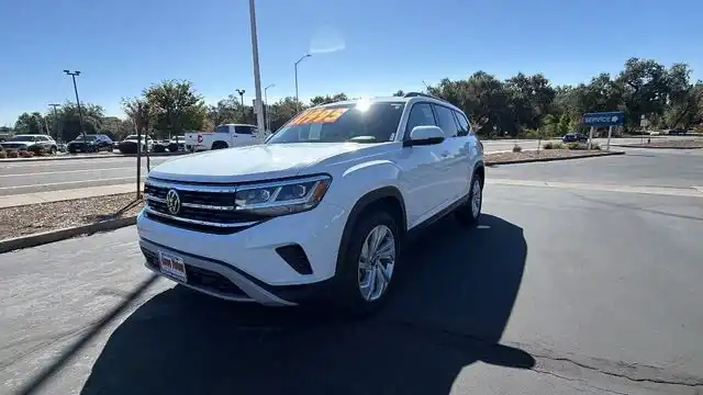 2023 Volkswagen Atlas 3.6L SE with Tech 4Motion's photo