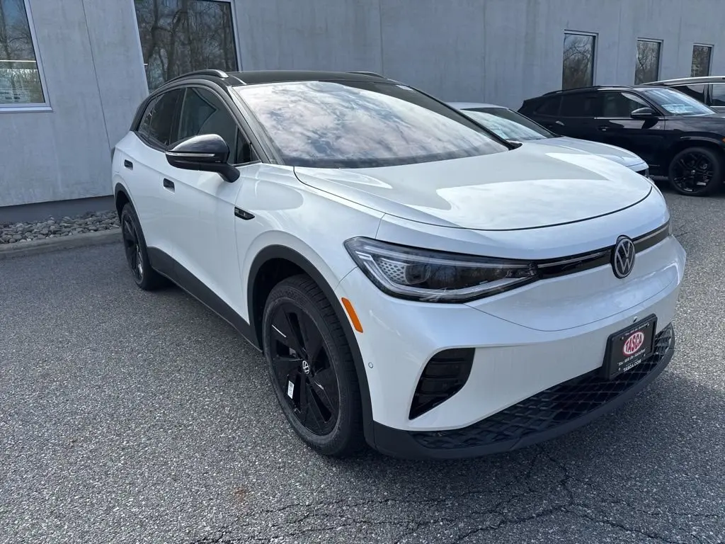 2025 Volkswagen ID.4 Pro S Plus with VW Sound 4Motion photo 4
