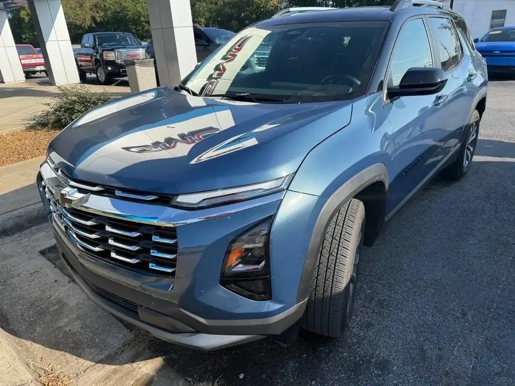 2025 Chevrolet Equinox 1.5T LT's photo