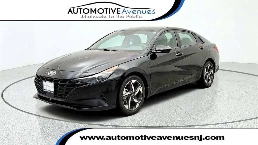2023 Hyundai Elantra 2.0 SEL IVT's photo