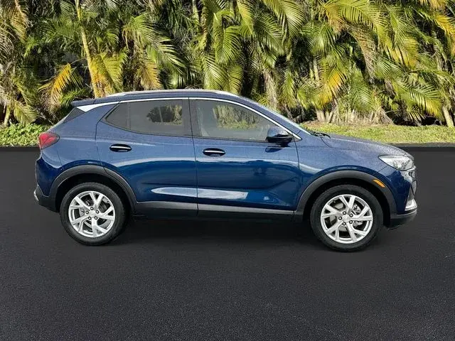 2022 Buick Encore GX Essence photo 3