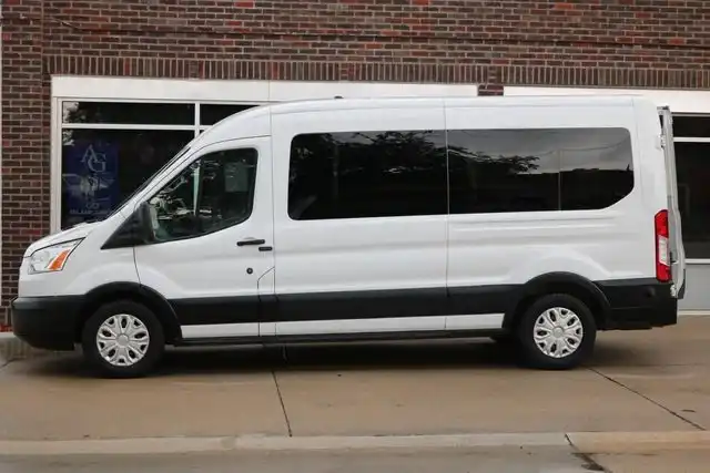 2016 Ford Transit 350 XLT Wagon Med Roof Sliding Pass. 148's photo