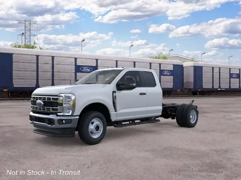 2026 Ford F-350 XL 4x4 SuperCab 168-In DRW's photo