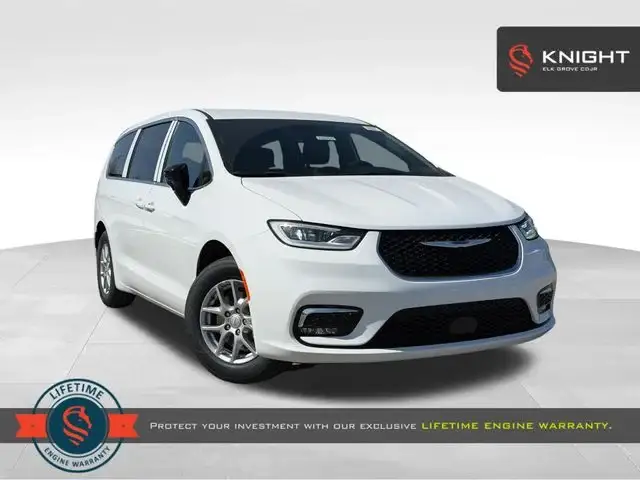 2026 Chrysler Pacifica Select photo 1