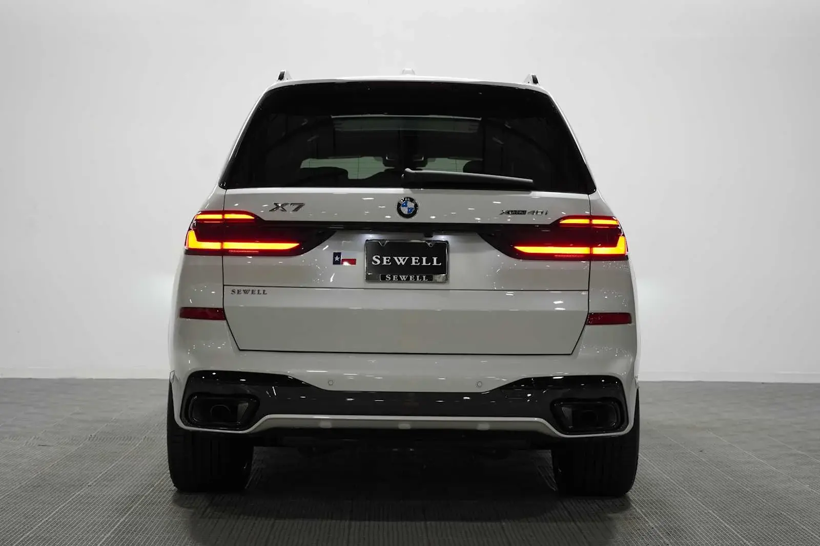 2027 BMW X7 xDrive40i photo 5