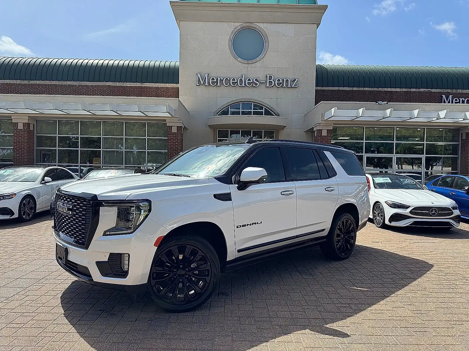 2023 GMC Yukon 4WD Denali's photo