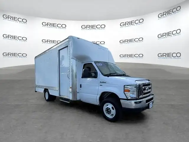 2019 Ford E-Series DRW E-350 Super Duty 176 in WB's photo