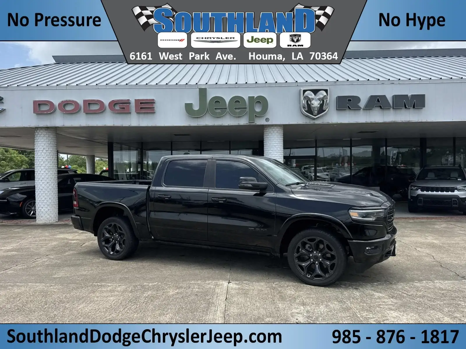 2023 RAM 1500 Limited 4x4 Crew Cab 5'7 photo 1