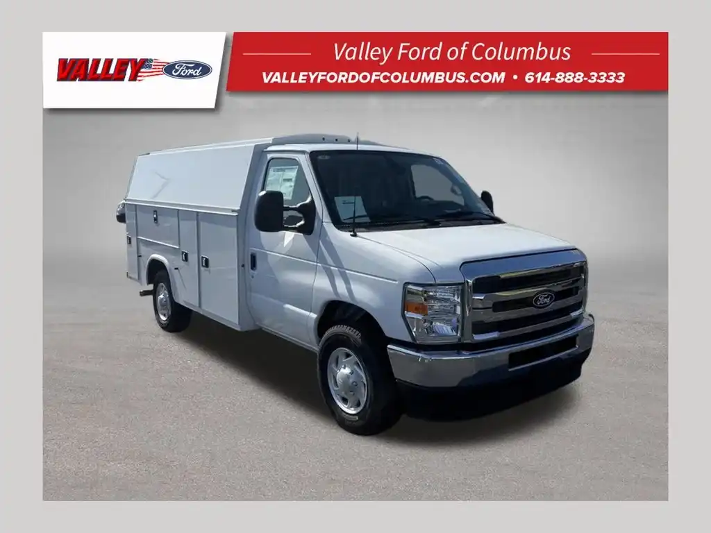2026 Ford E-Series SRW E-350 Super Duty 138 in WB's photo