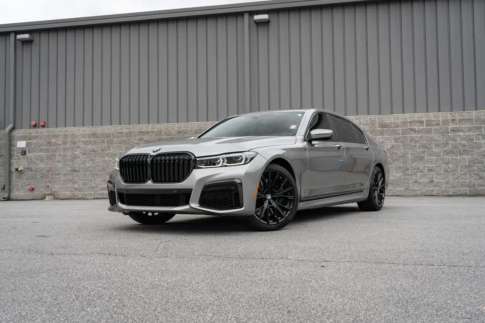 2022 BMW 7 Series 750i xDrive's photo