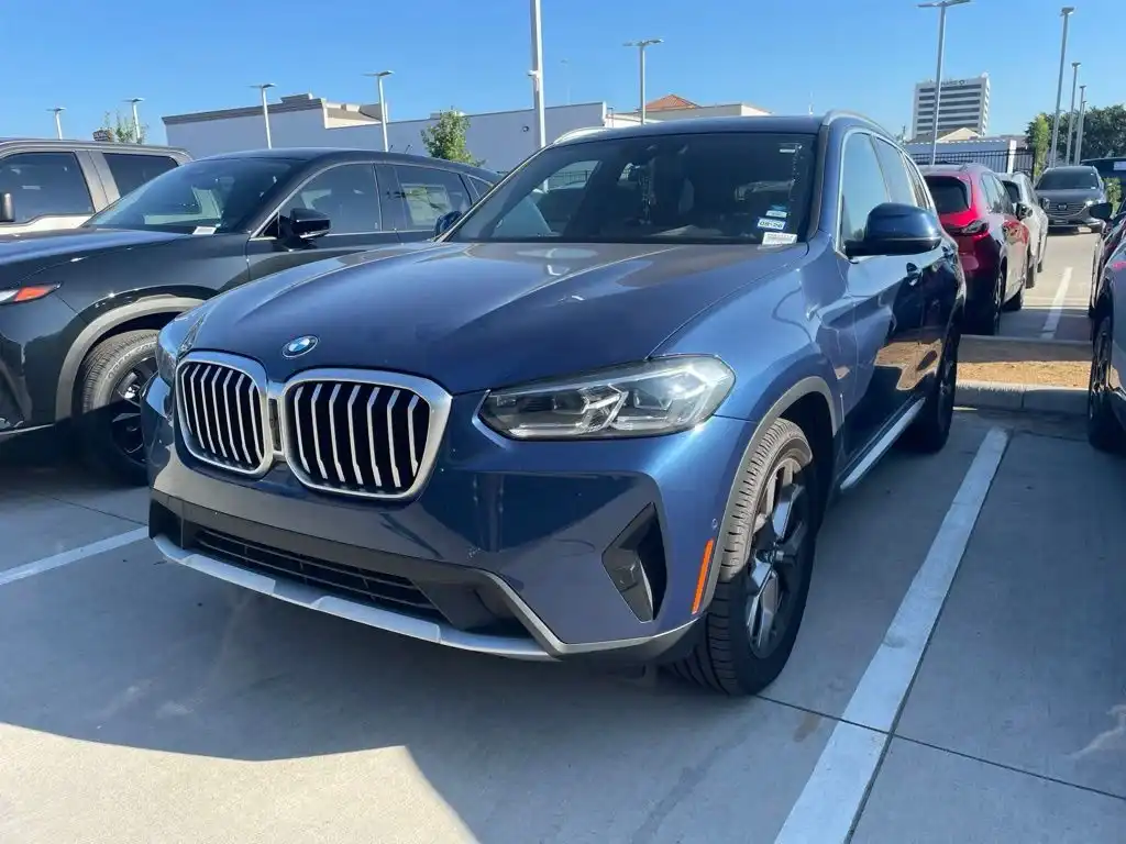 2023 BMW X3 sDrive30i's photo