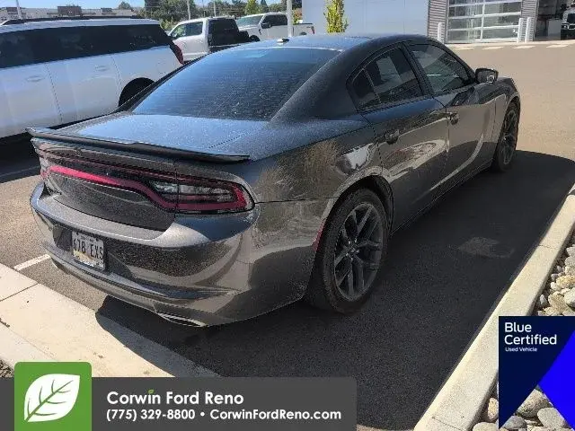 2021 Dodge Charger SXT photo 4