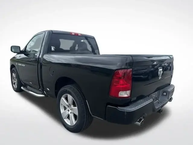 2012 RAM 1500 Express Regular Cab SWB photo 3
