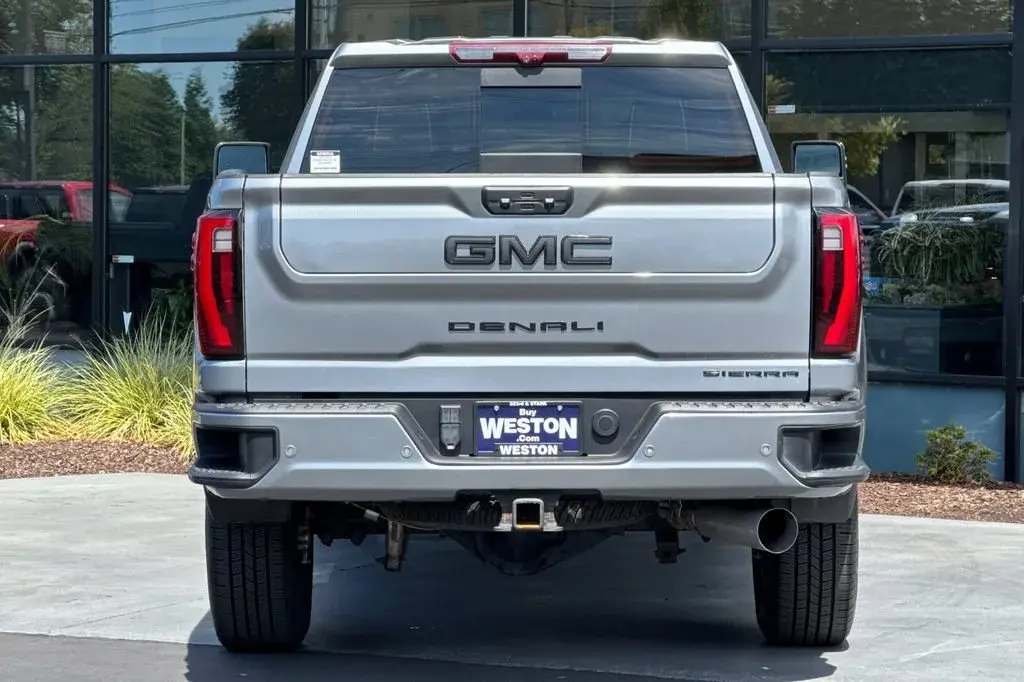 2024 GMC Sierra 4WD Crew Cab Long Box Denali Ultimate photo 5
