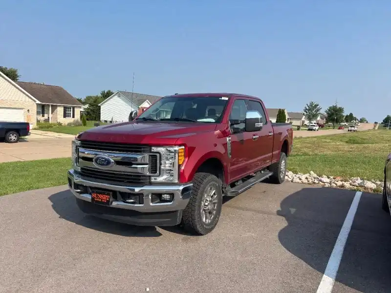 2017 Ford F-250 XLT 4x4 Crew Cab 6-3/4' Box's photo