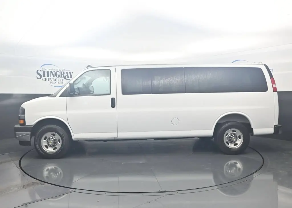 2025 Chevrolet Express LT 3500 Extended photo 4