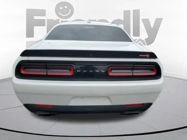 2015 Dodge Challenger SRT Hellcat photo 4