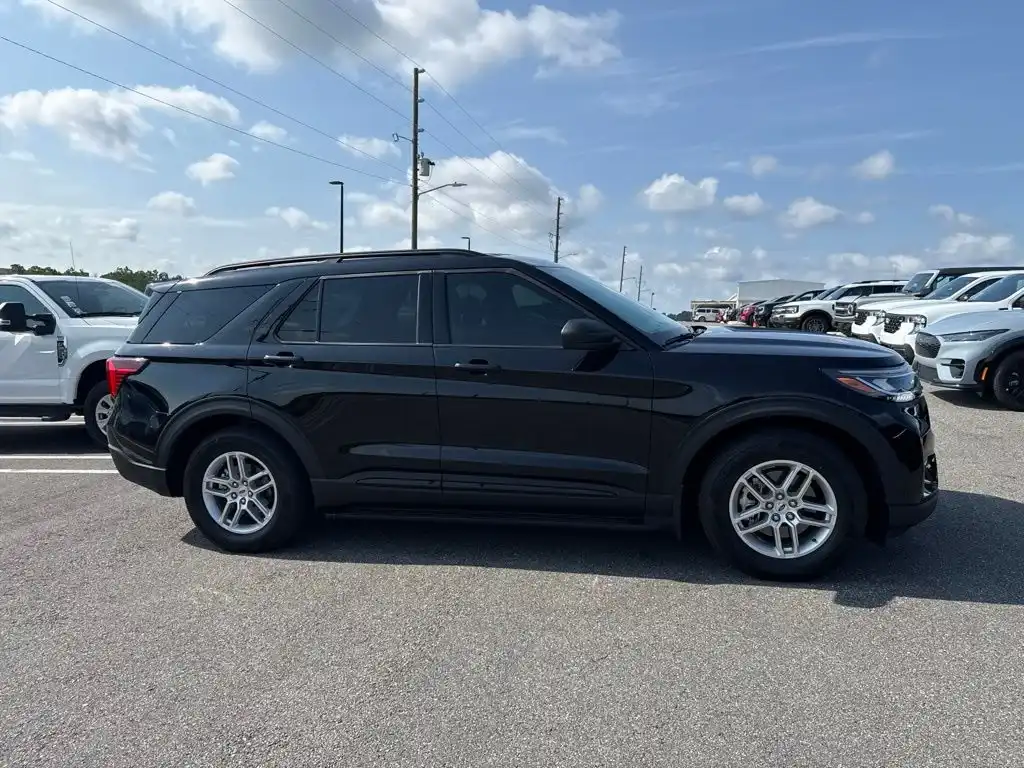 2026 Ford Explorer's photo