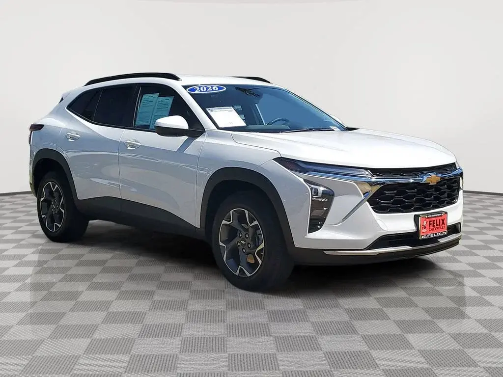2026 Chevrolet Trax LT photo 3