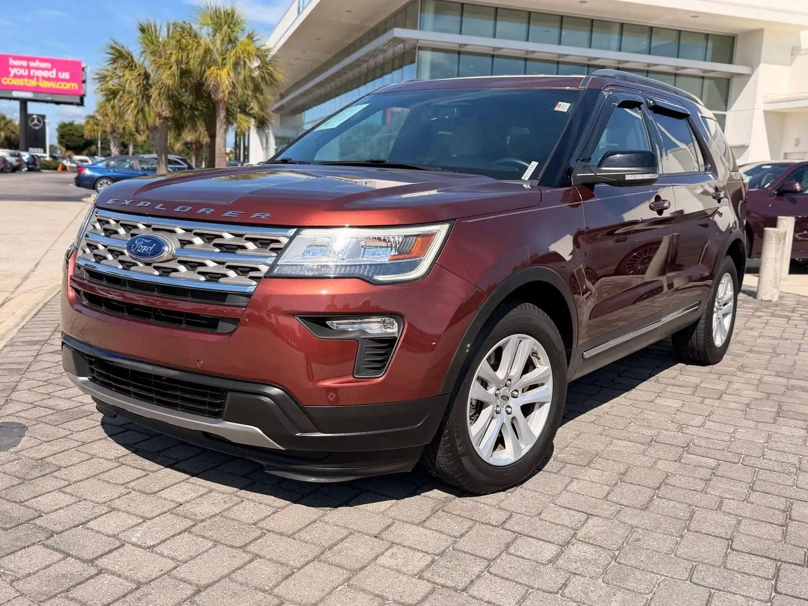 2018 Ford Explorer XLT FWD's photo