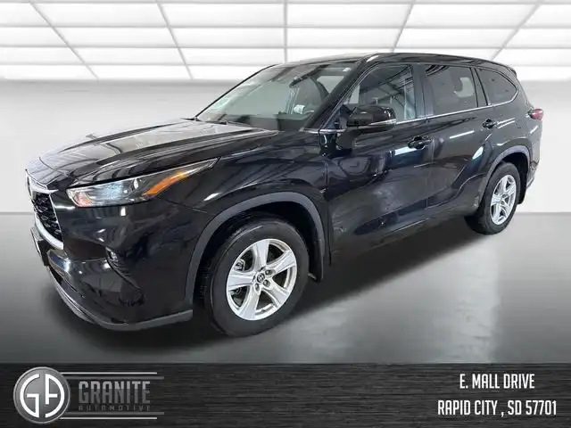 2024 Toyota Highlander LE AWD's photo
