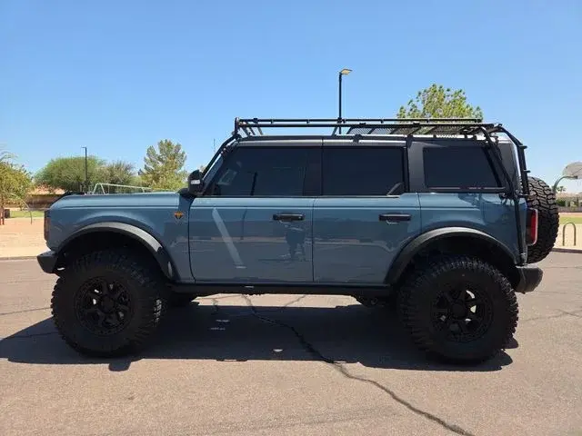 2021 Ford Bronco Badlands 4WD photo 5