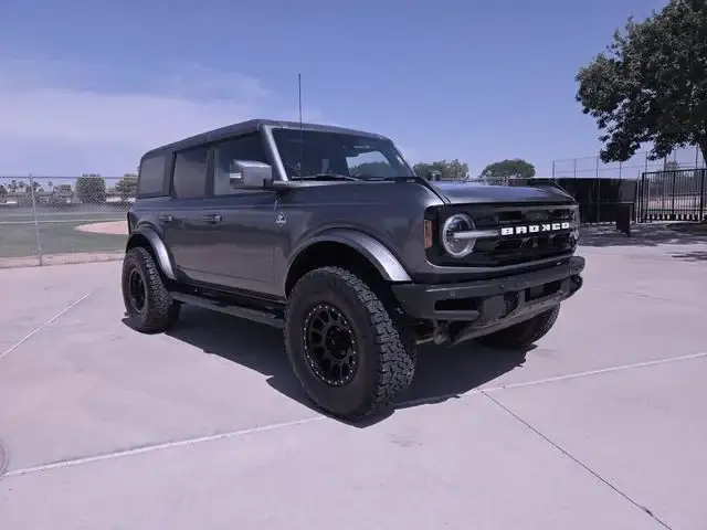 2022 Ford Bronco Outer Banks Advanced 4x4 photo 1