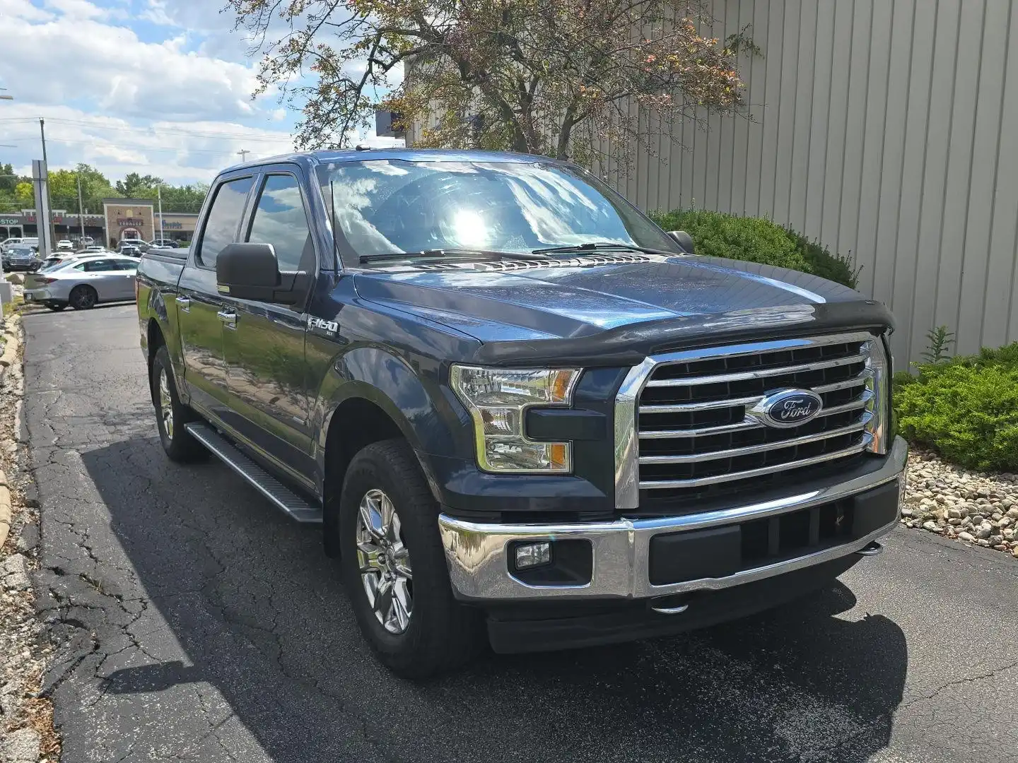 2017 Ford F-150 XLT 4x4 SuperCrew 5-1/2 Box's photo