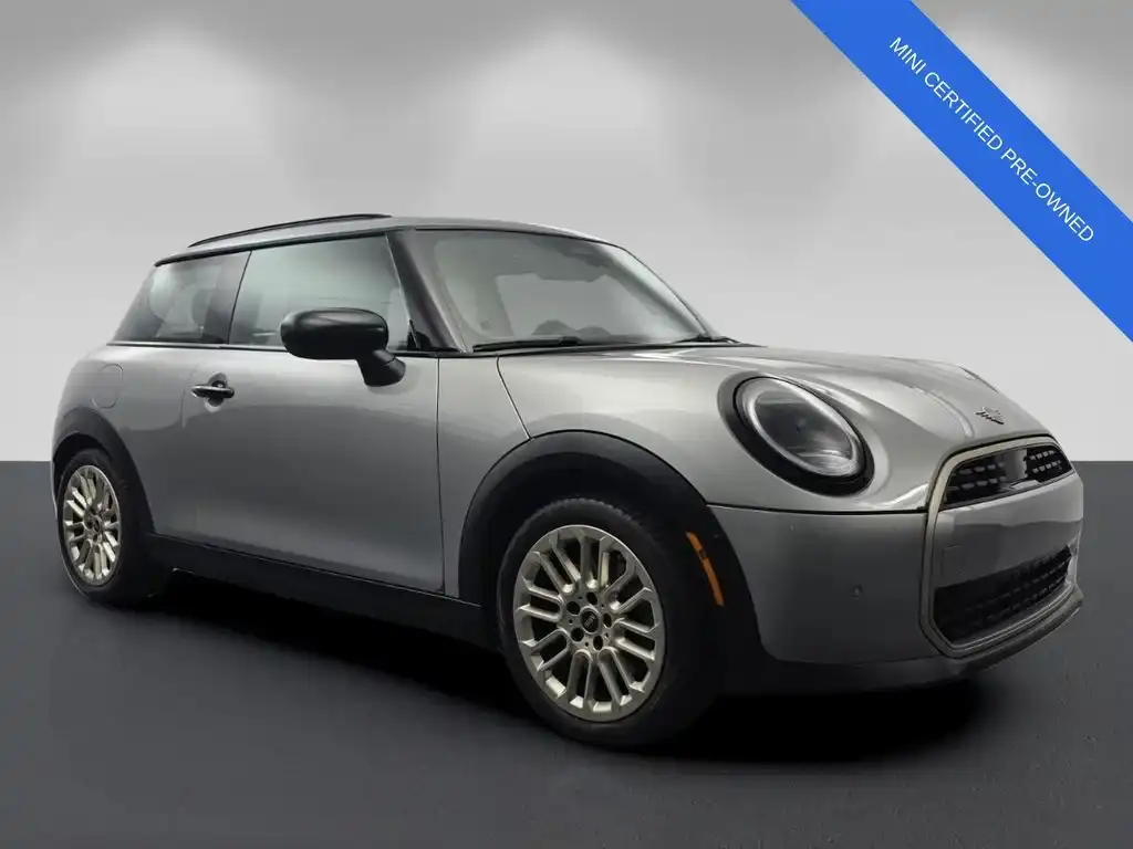 2025 MINI Hardtop Cooper's photo