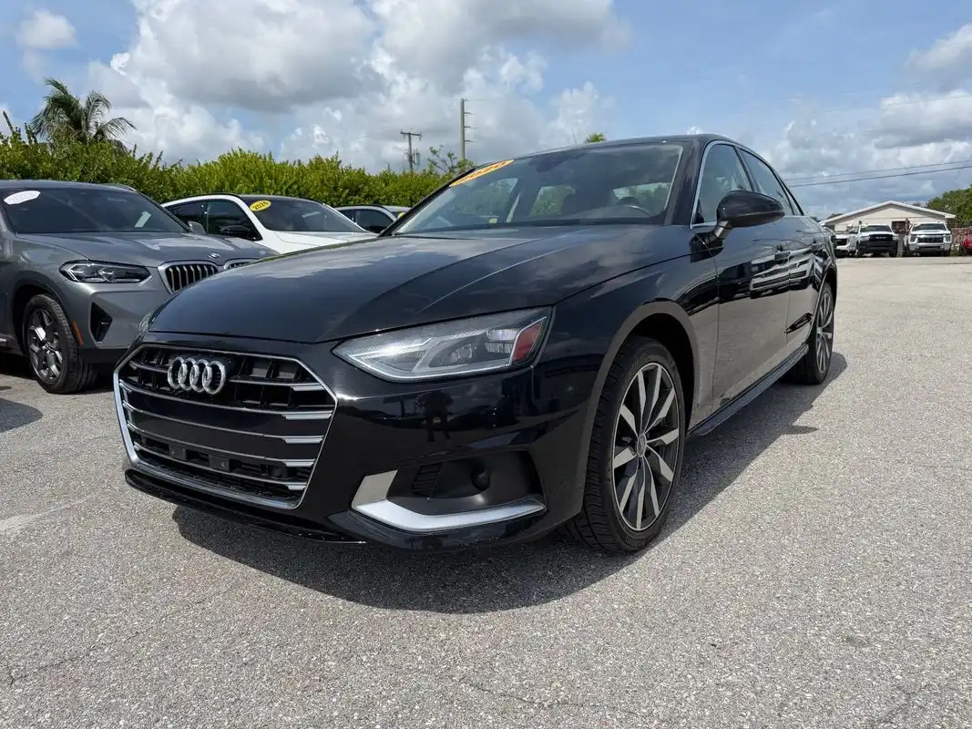 2020 Audi A4 40 S tronic Premium's photo