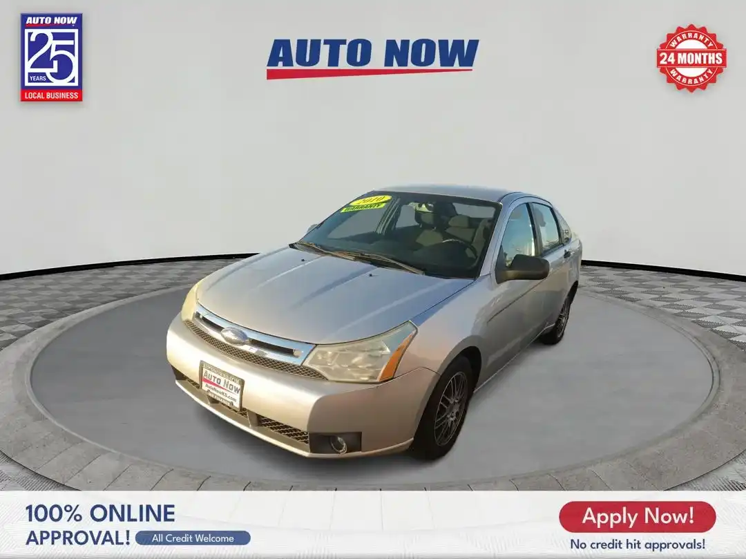 2010 Ford Focus SE's photo