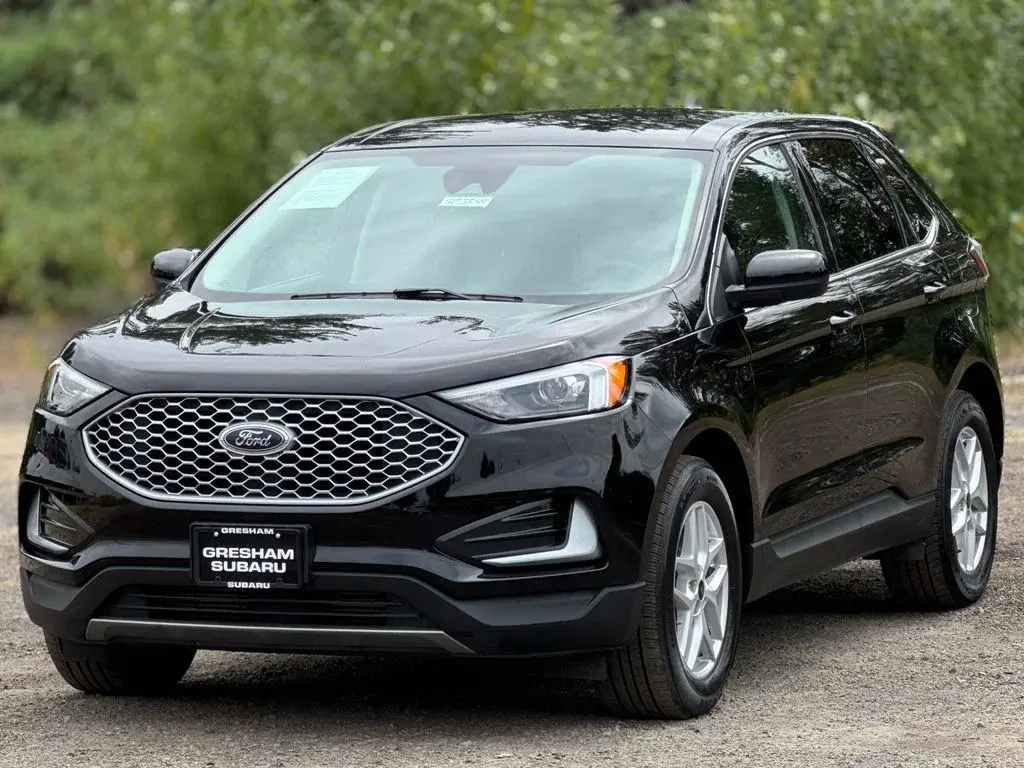 2024 Ford Edge SEL AWD photo 3