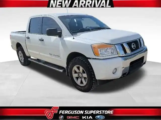 2014 Nissan Titan SV 4X4 Crew Cab SWB's photo
