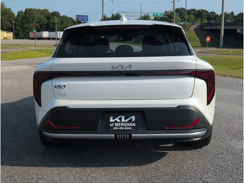 2026 Kia K4 EX AT Hatchback photo 4