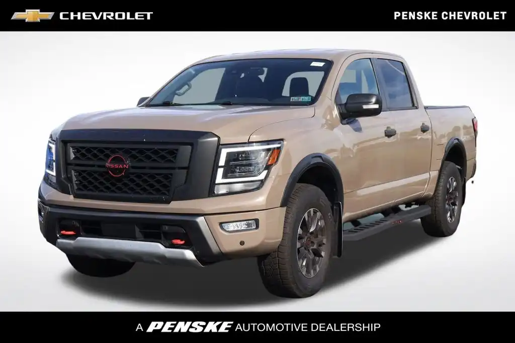 2023 Nissan Titan PRO-4X 4WD Crew Cab's photo