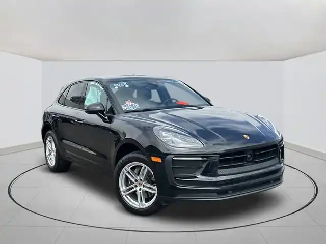2023 Porsche Macan T's photo