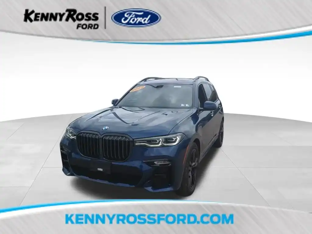 2022 BMW X7 xDrive40i's photo