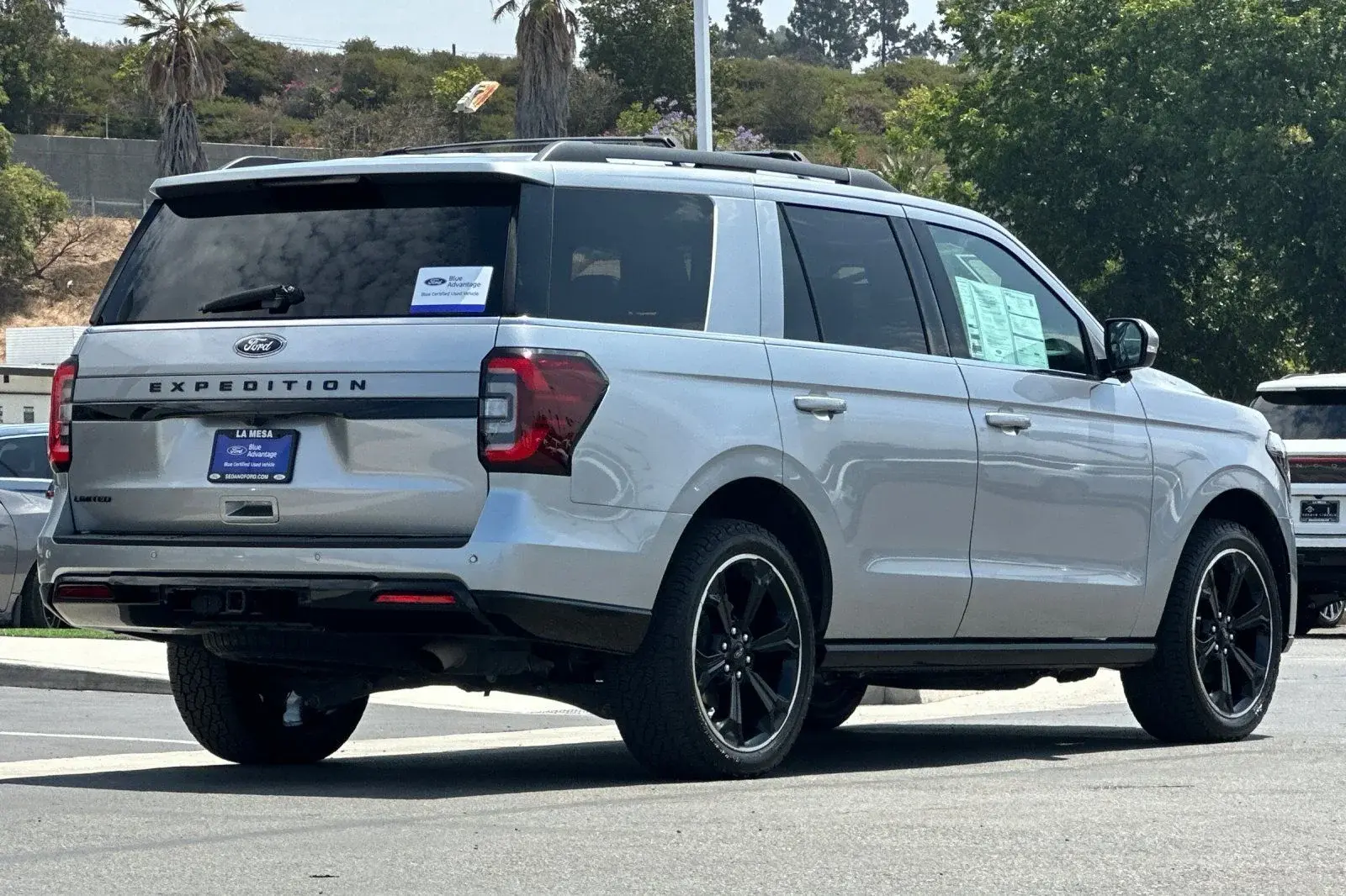 2022 Ford Expedition Limited 4X4 photo 3