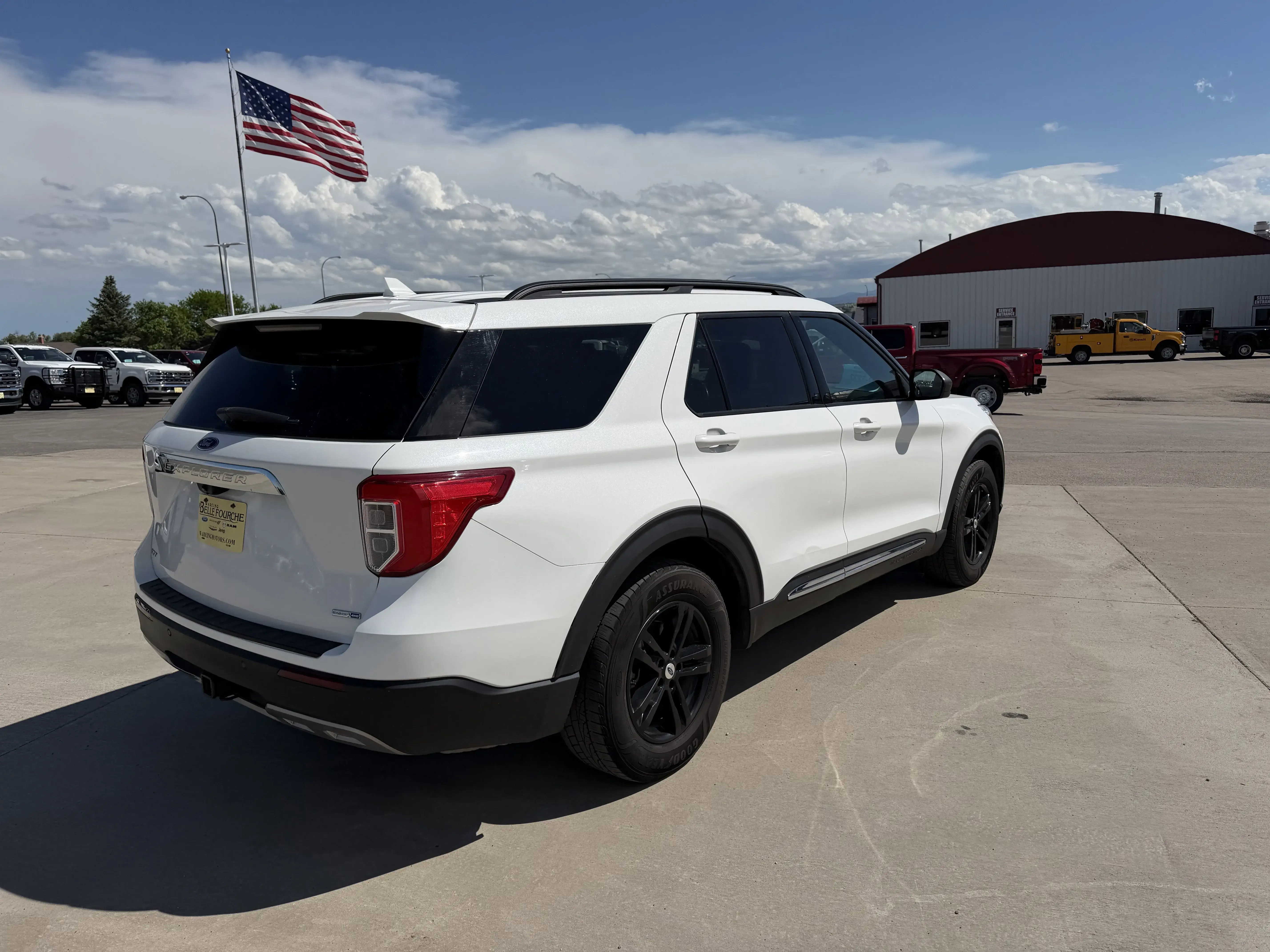 2020 Ford Explorer XLT 4WD photo 3
