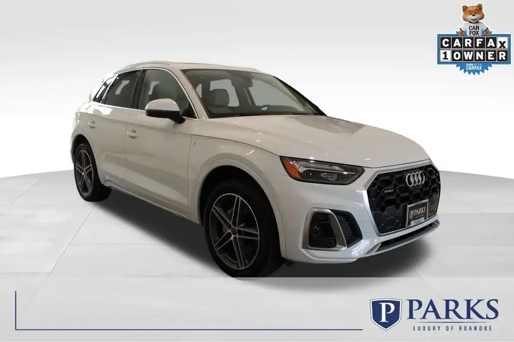 2021 Audi Q5 55 e Premium Plus's photo