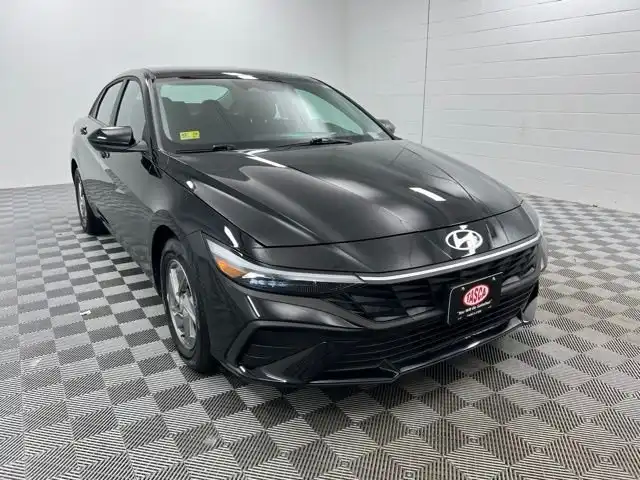 2025 Hyundai Elantra 2.0 SE IVT's photo