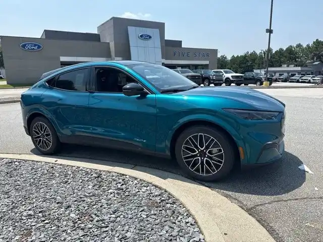 2026 Ford Mustang-Mach-e Premium's photo