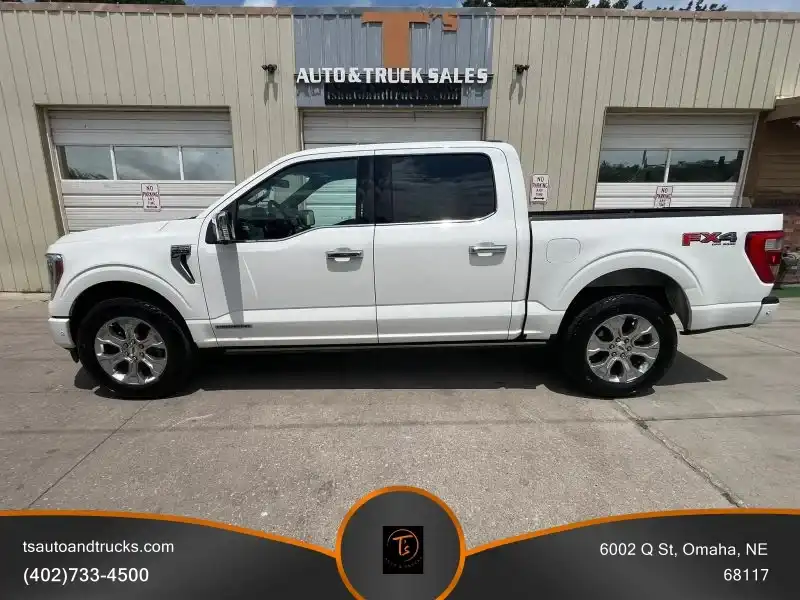 2022 Ford F-150 Platinum 4x4 SuperCrew 5-1/2 Box's photo