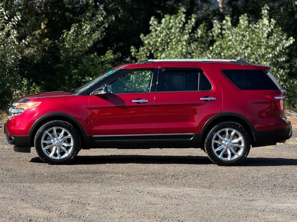 2014 Ford Explorer XLT 4x4 photo 4