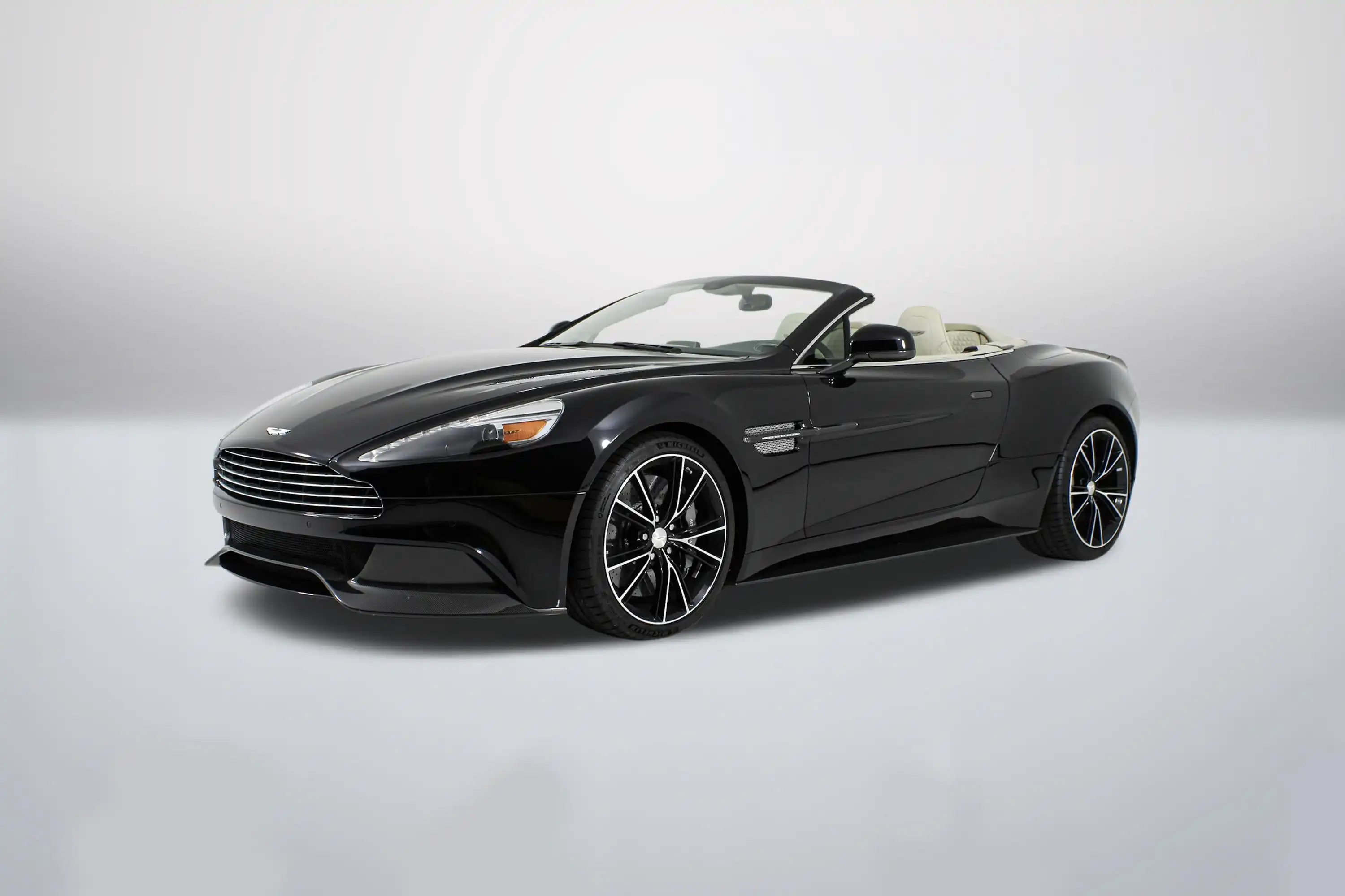2014 Aston Martin Vanquish Vanquish Volante's photo