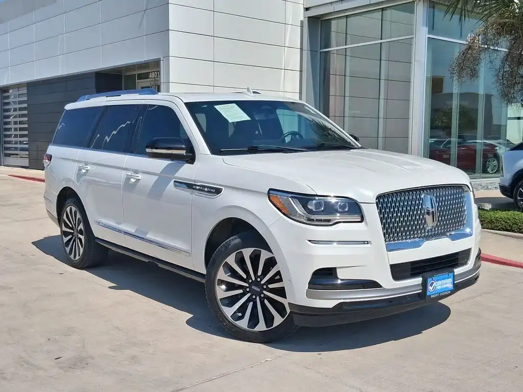 2023 Lincoln Navigator Reserve's photo