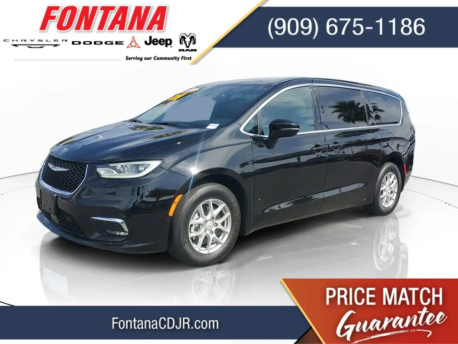2026 Chrysler Pacifica Select's photo
